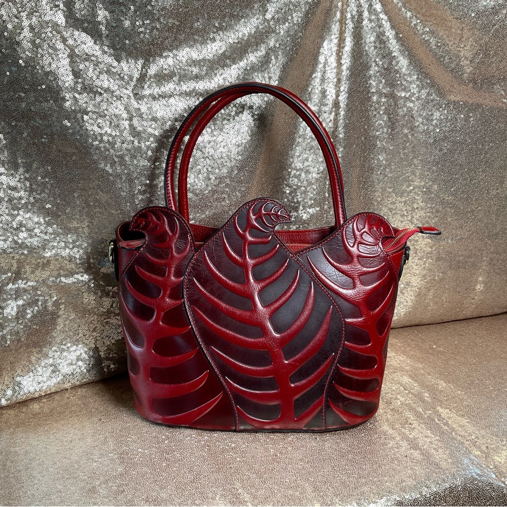 Superior Design tote bag. - Picture 3 of 15